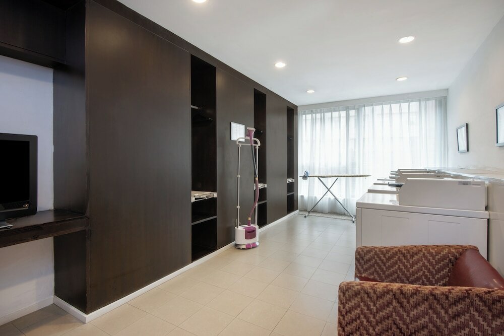 Фото  Holiday Inn Express Chengdu Gulou