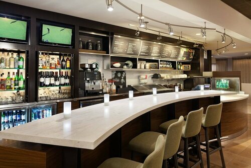 Внешний вид отеля Courtyard St. Petersburg Clearwater в Клеруотере, фото 4