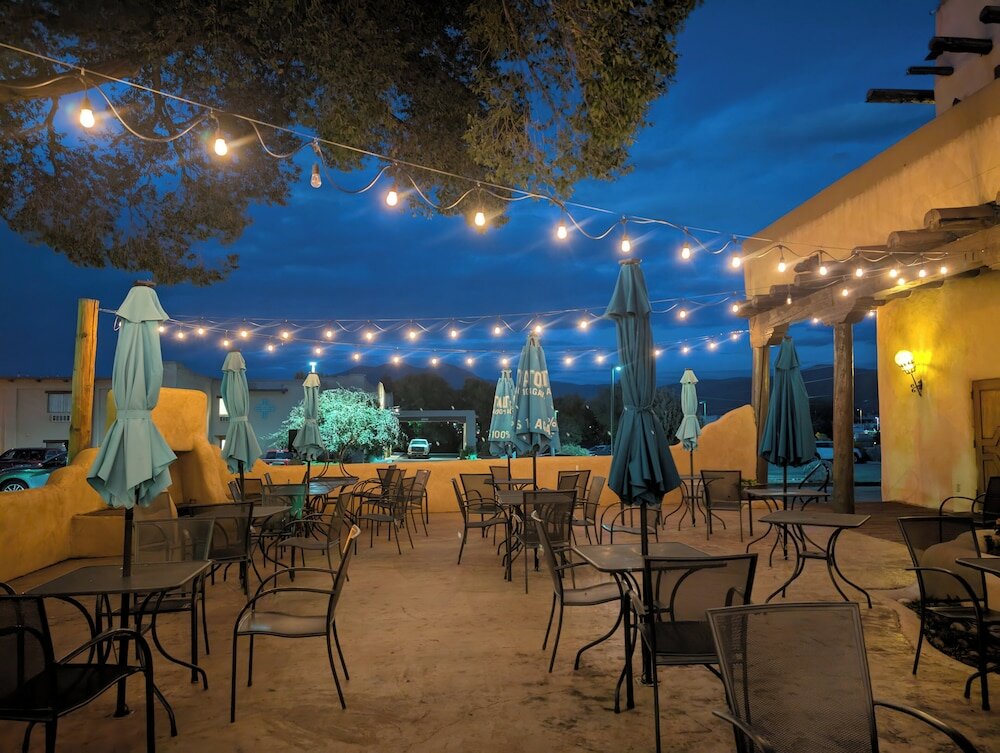 Фото Sagebrush Inn & Suites