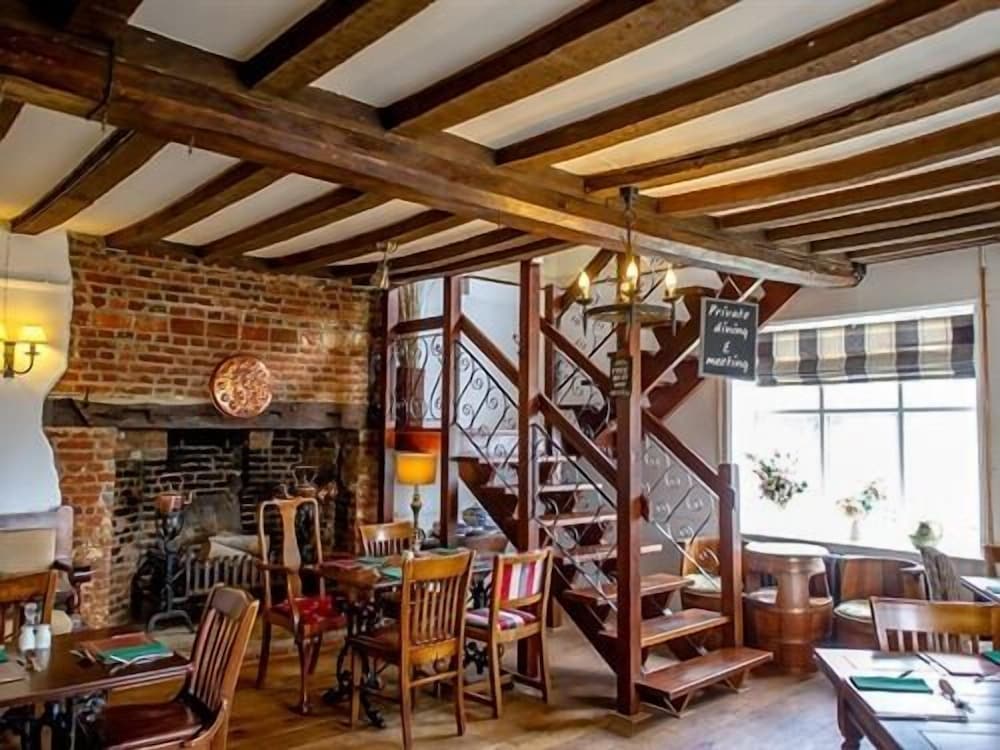 Фото The White Horse Inn