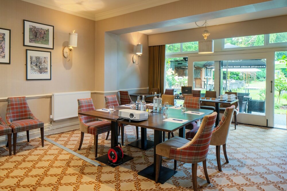 Фото Forest Park Country Hotel & Inn, Brockenhurst, New Forest