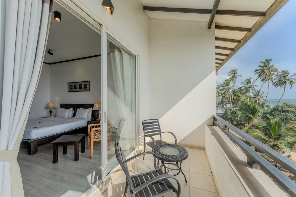 Фото Coco Royal Beach Resort - Waskaduwa