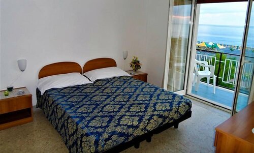 Внешний вид отеля Hotel Mondial в Прайя-а-Маре, фото 5