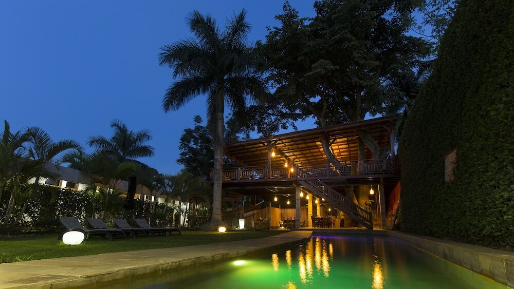 Фото отеля 1