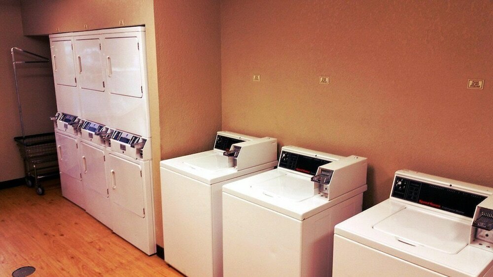 Фото Suburban Extended Stay Hotel South Bend