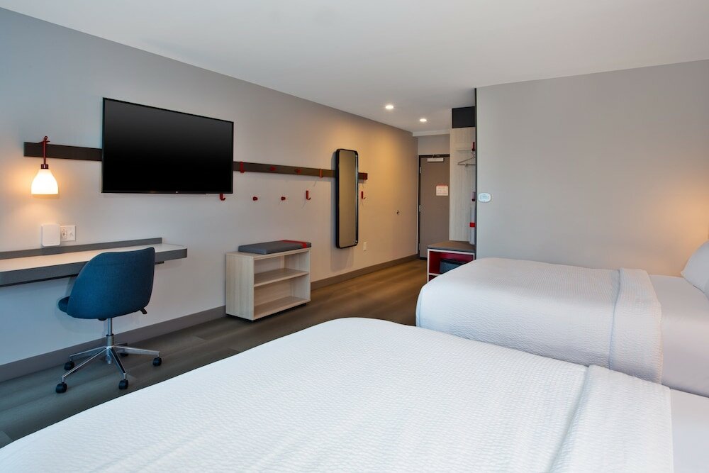 Фото Avid Hotel Detroit Warren, an Ihg Hotel