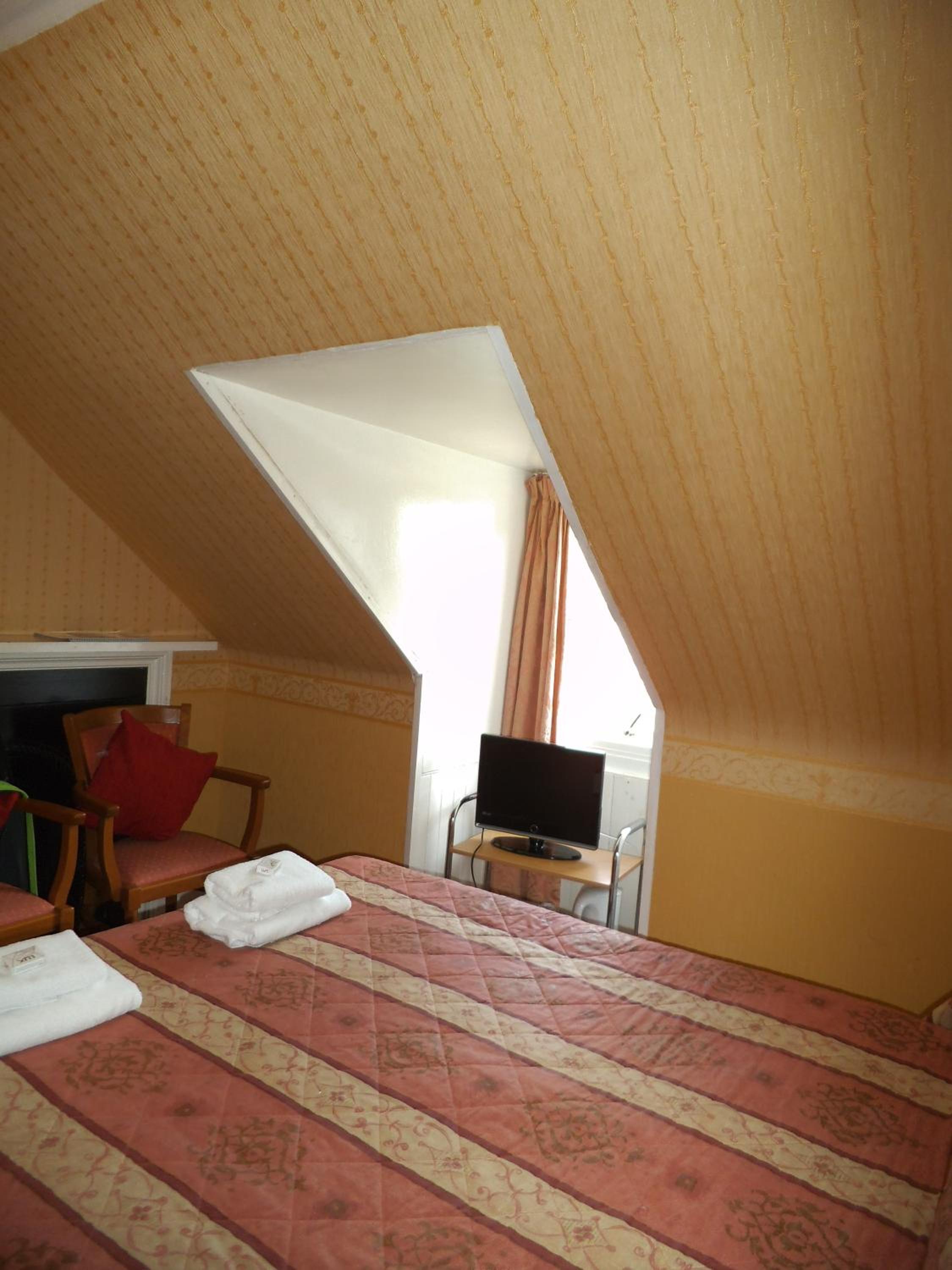 Фото Menzies Guest House