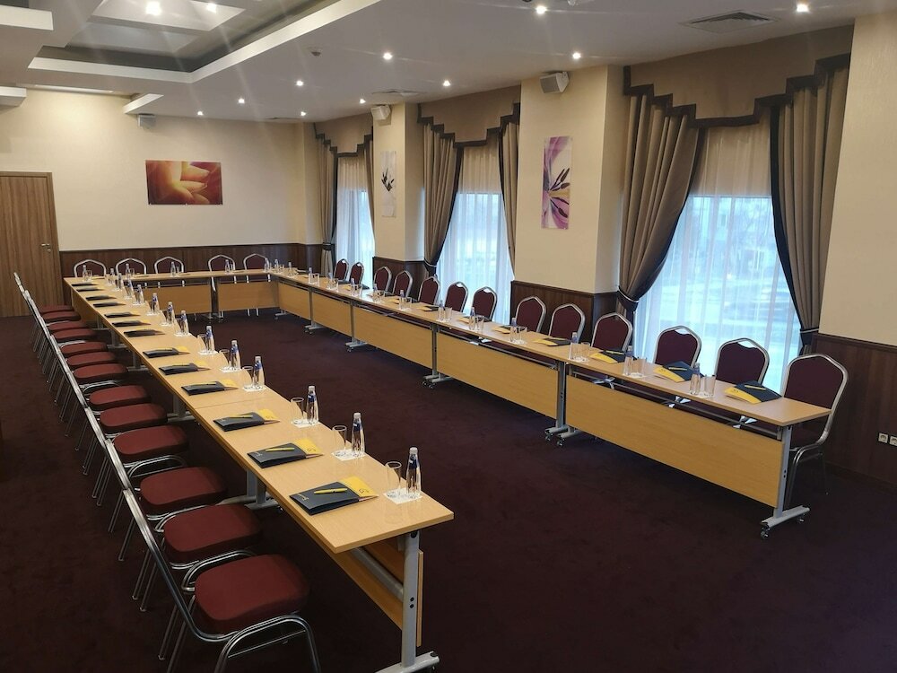 Фото Golden Tulip Varna