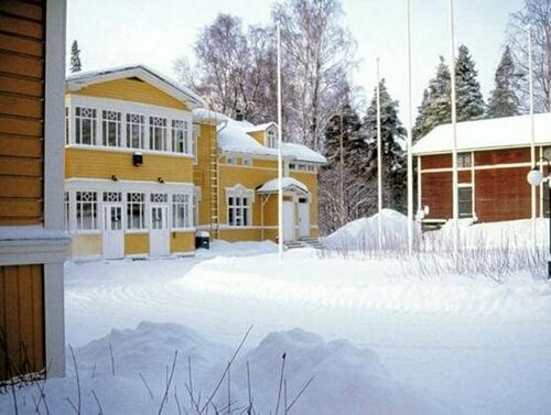 Гостиница Karolineburg Manor House Hotel в Кайнуу