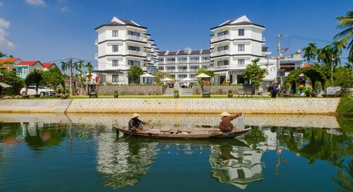 Гостиница Gem Riverside Hotel Hoi An в Провинции Куангнам