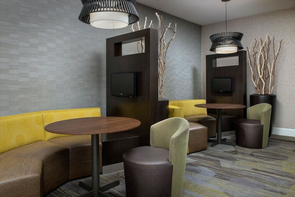 Фото Courtyard by Marriott Portland Tigard