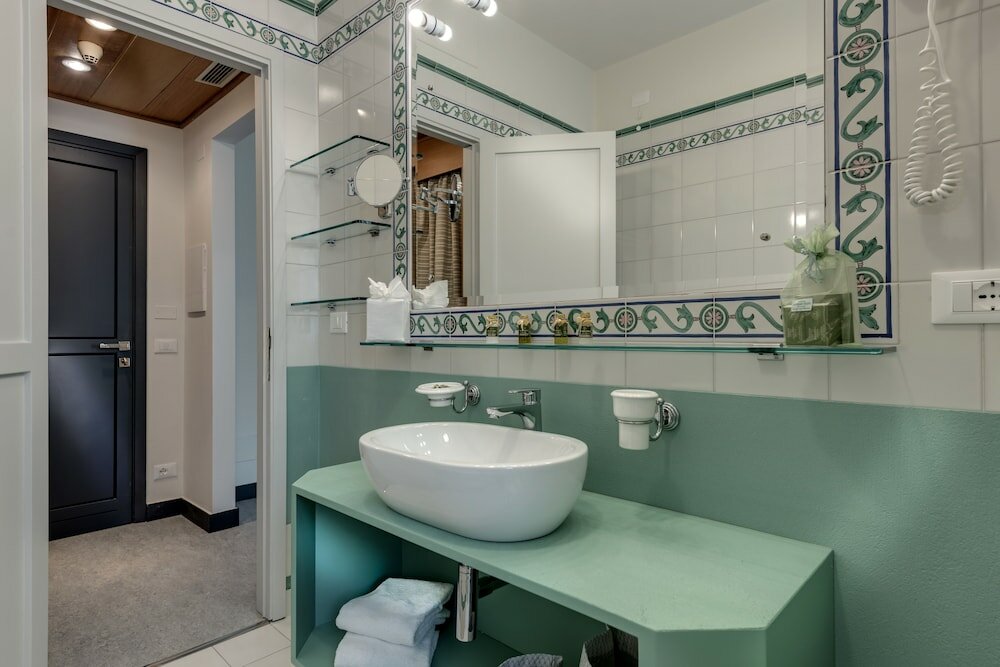 Фото Hermitage Hotel & Resort