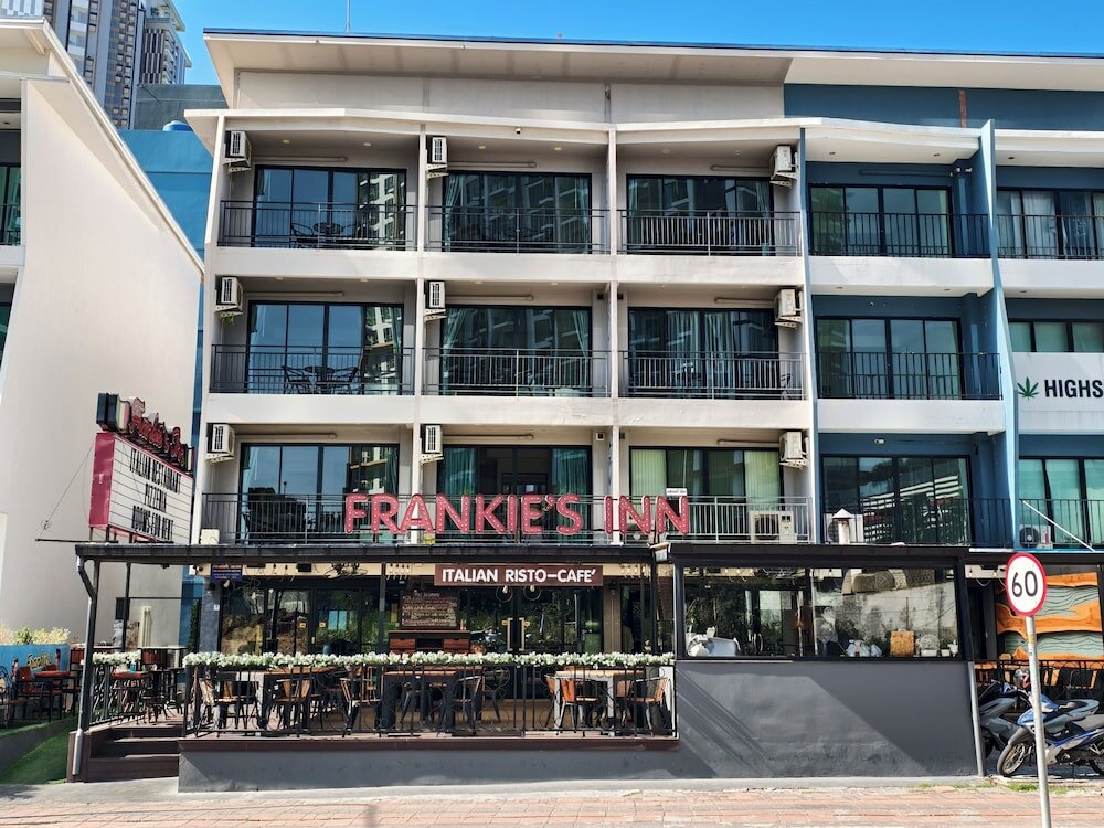 Фото Frankie's Inn
