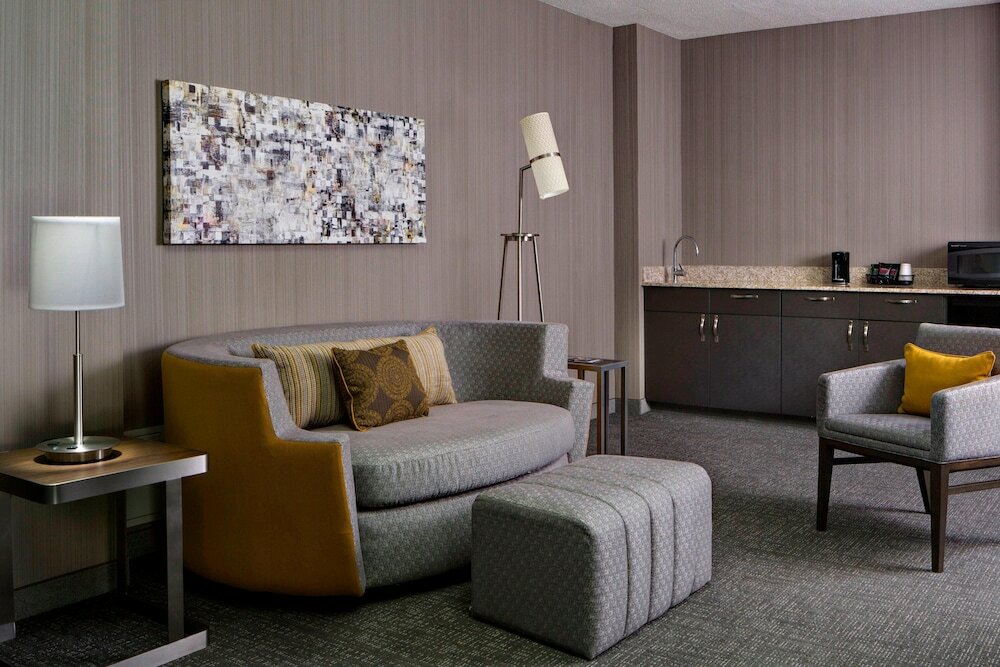 Фото Courtyard by Marriott Downtown Grand Rapids
