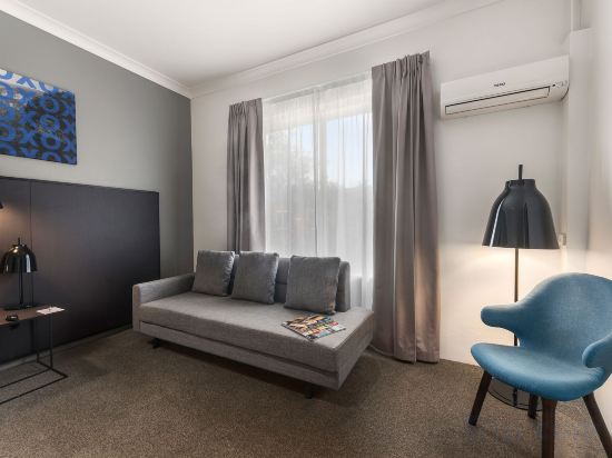 Фото CKS Sydney Airport Hotel