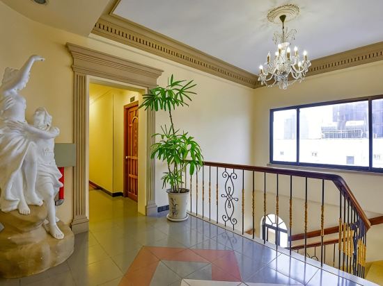 Фото The Spring Hotel