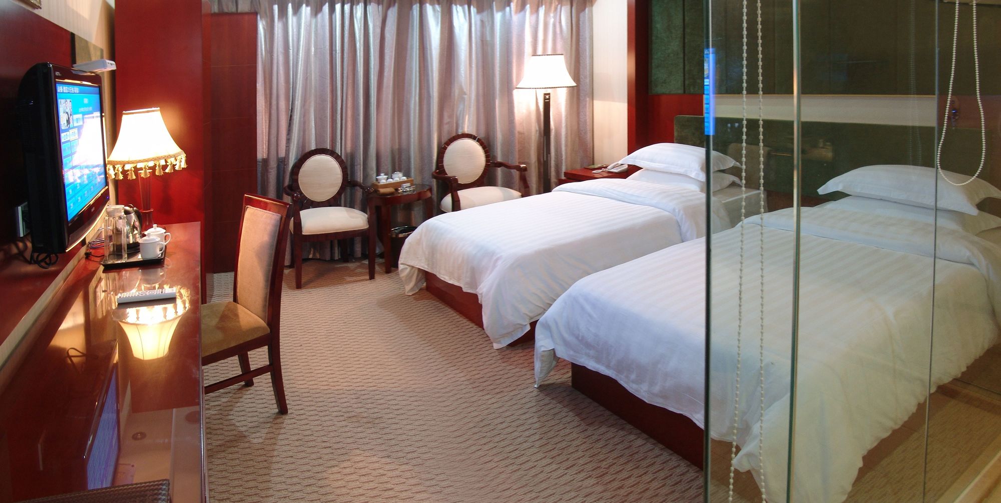 Фото Xiamen Hooray Hotel