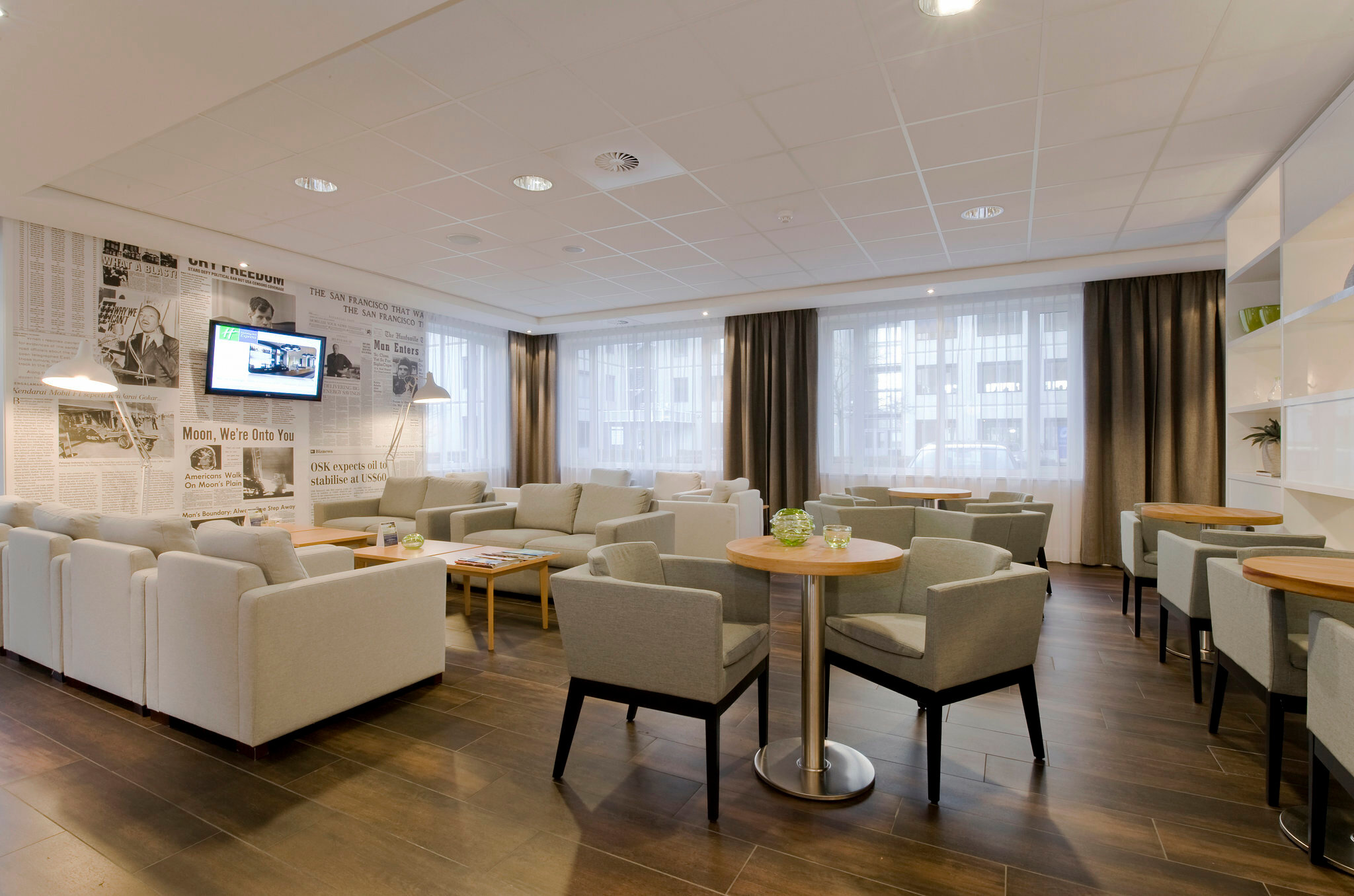 Фото Holiday Inn Express Amsterdam - Schiphol, an Ihg Hotel