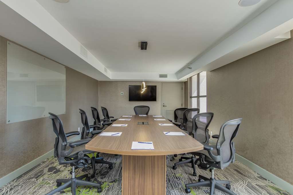 Фото DoubleTree by Hilton Phoenix Chandler