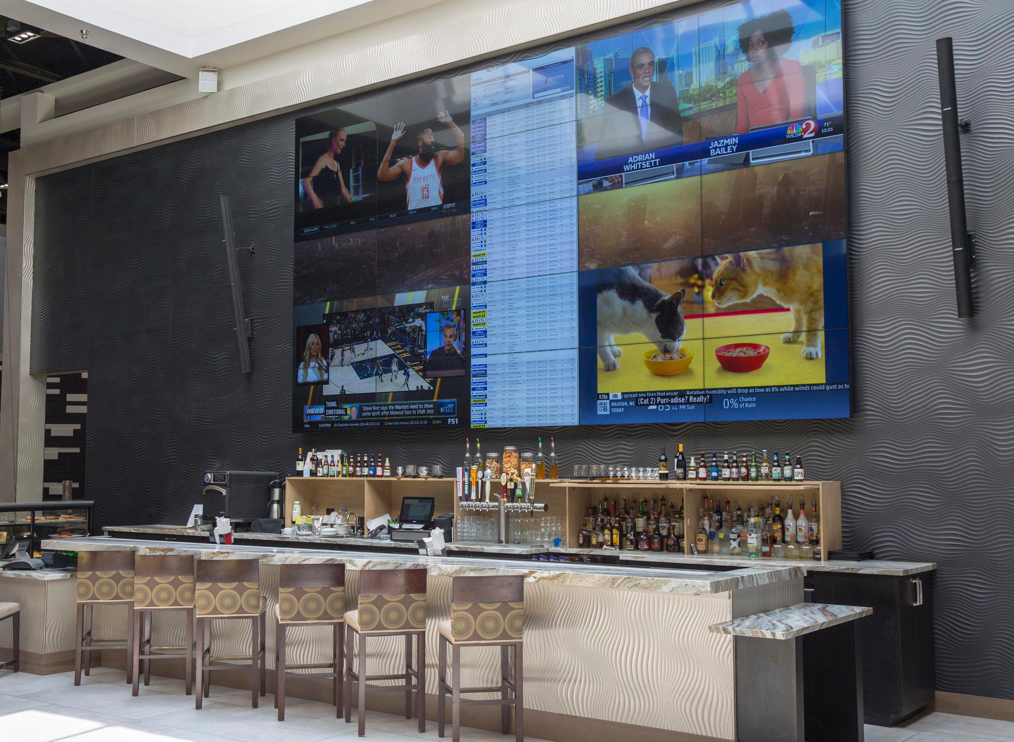 Фото Holiday Inn Orlando International Airport, an Ihg Hotel