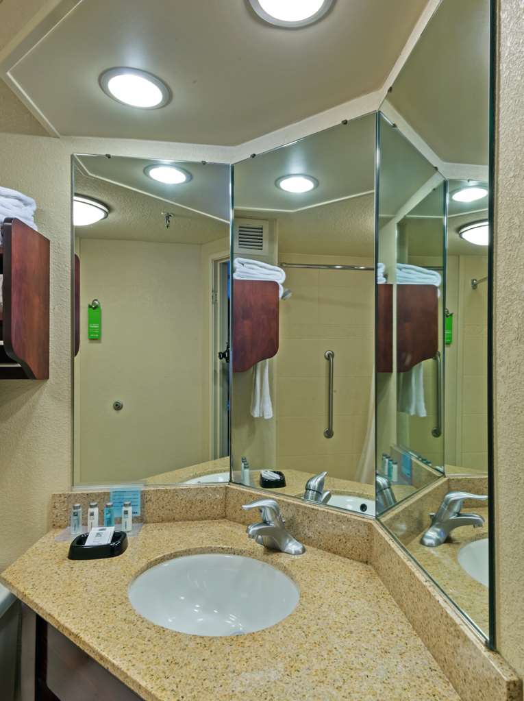 Фото Hampton Inn Baton Rouge - I-10 & College Dr