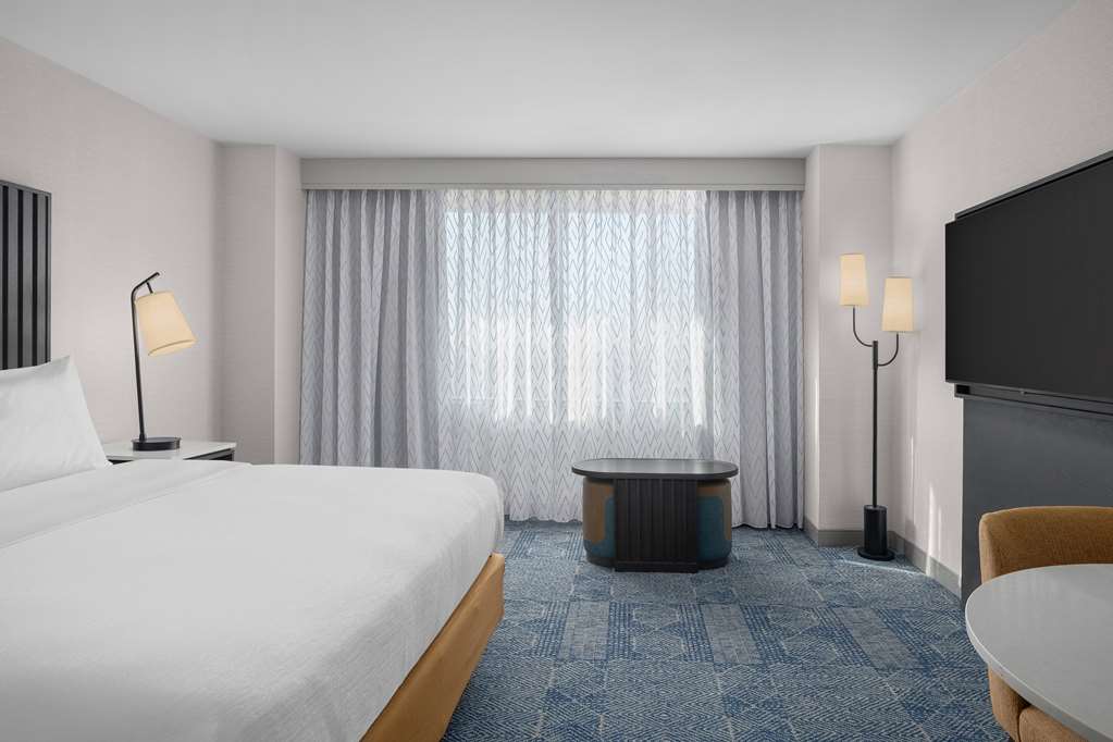 Фото Embassy Suites by Hilton El Paso