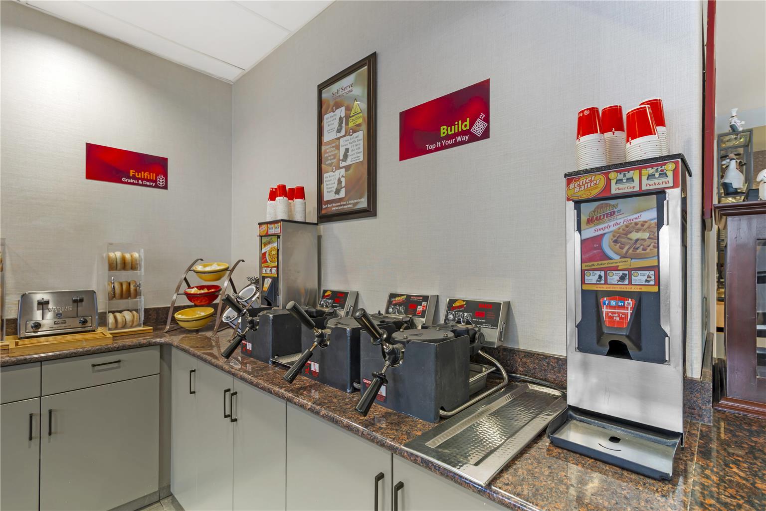 Фото Best Western Plus Pembina Inn & Suites