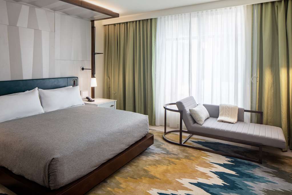 Фото Canopy by Hilton Charlotte Southpark