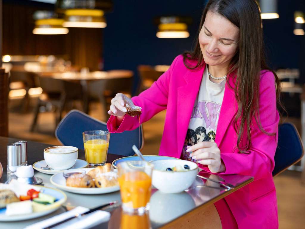 Фото Novotel Zurich City West