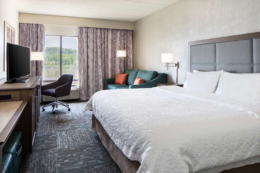 Фото Hampton Inn Council Bluffs