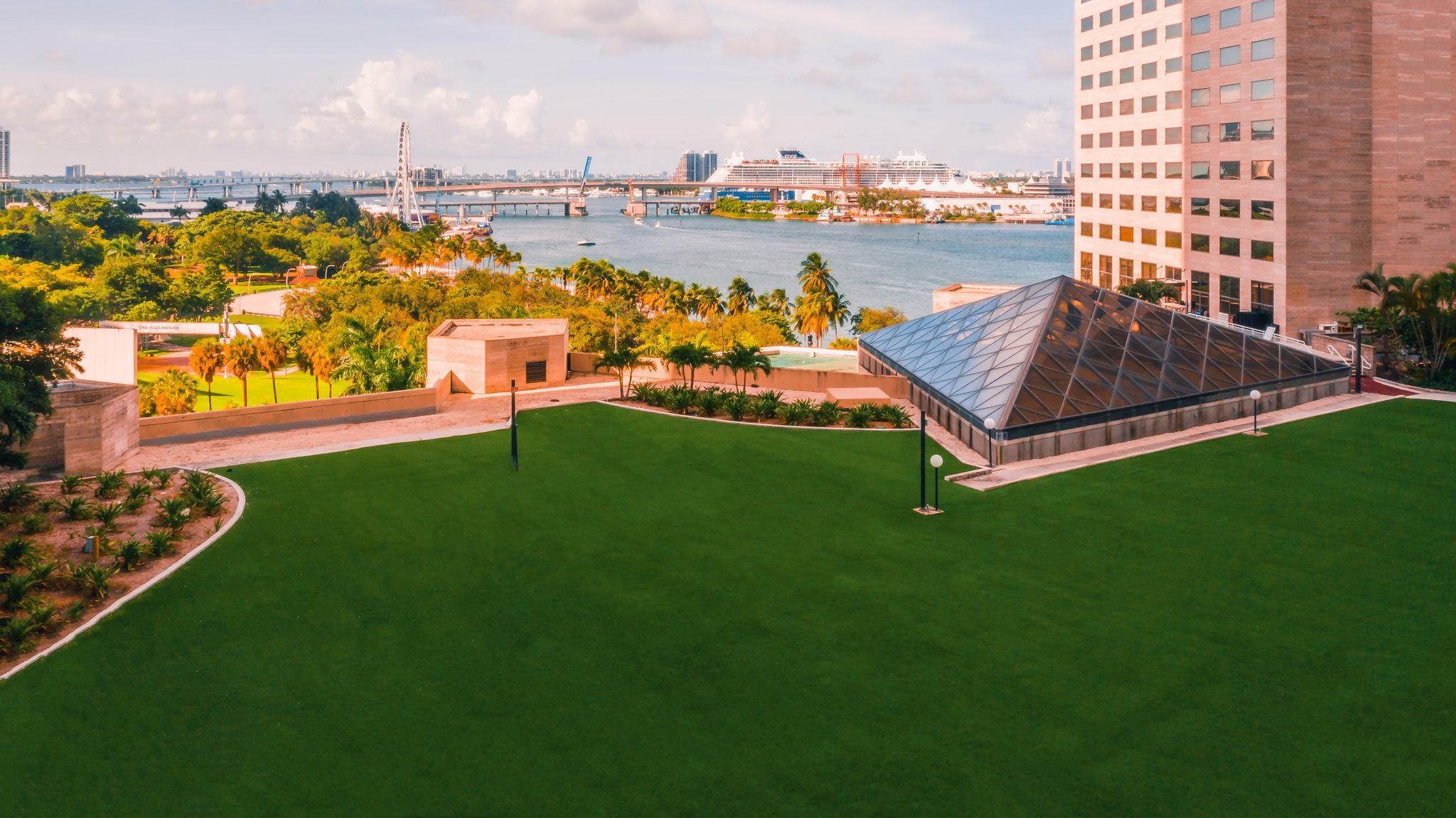Фото InterContinental Miami, an Ihg Hotel
