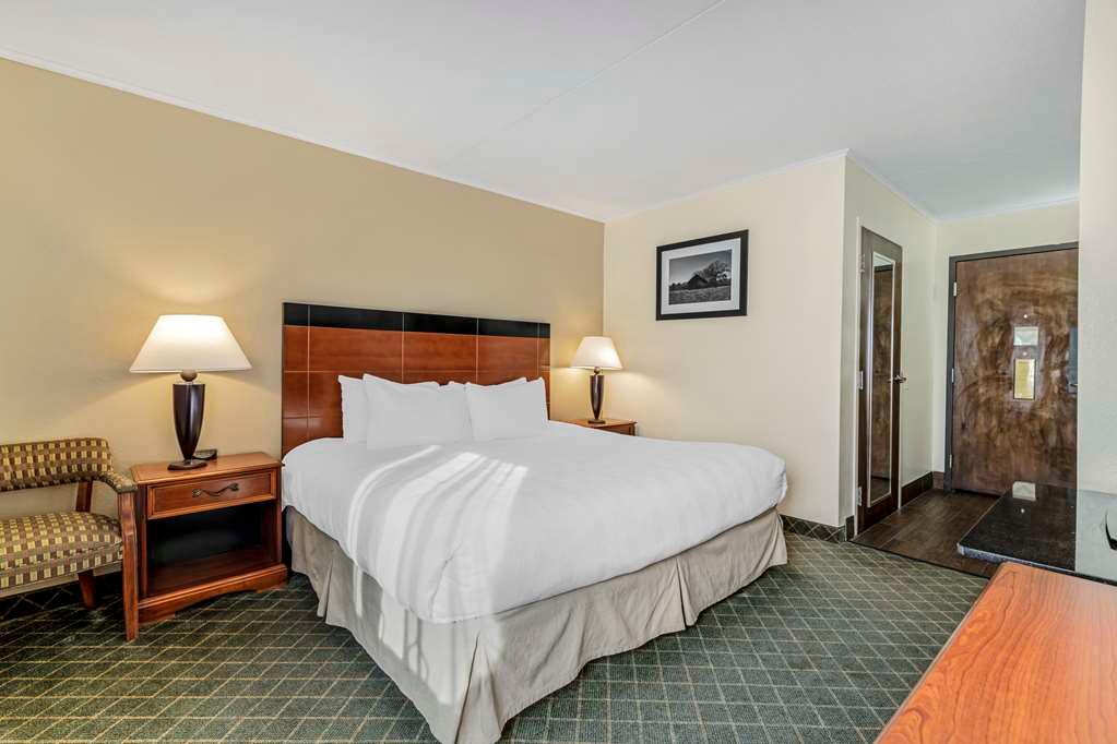 Фото Best Western Plus Augusta Civic Center Inn