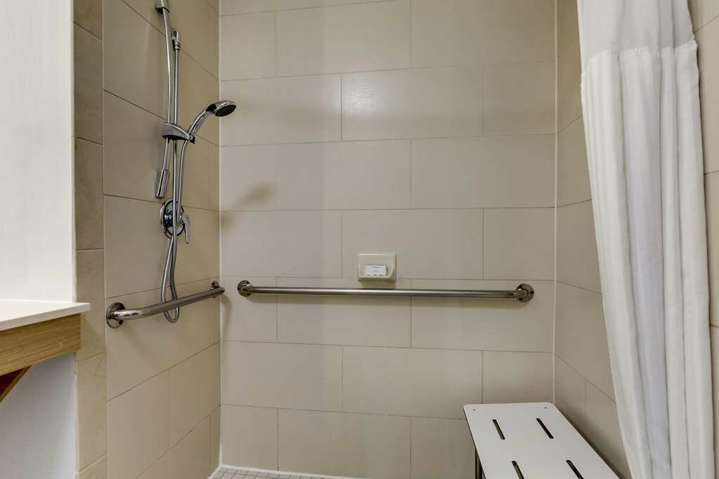 Фото Hilton Garden Inn Fort Worth Fossil Creek
