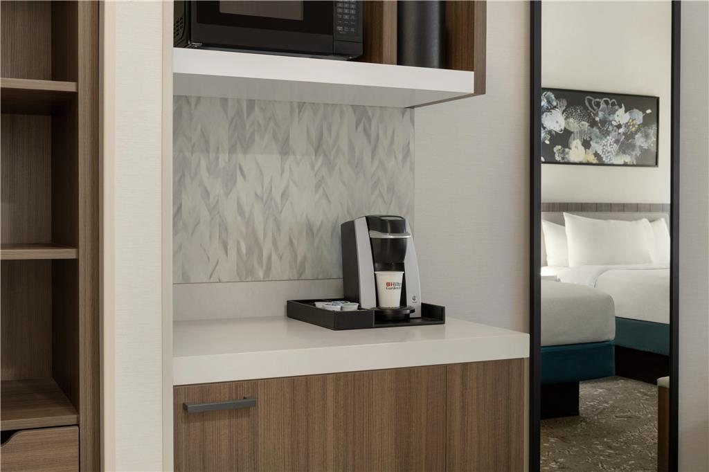 Фото Hilton Garden Inn Riverhead