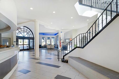 Гостиница Best Western Posada Royale Hotel & Suites в Сими Вэлли