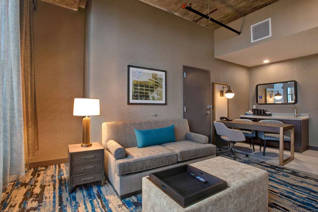 Фото Embassy Suites by Hilton Rockford Riverfront