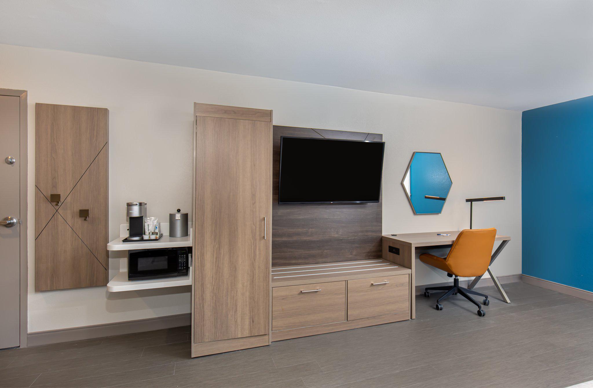 Фото Holiday Inn Express Atlanta Airport - North