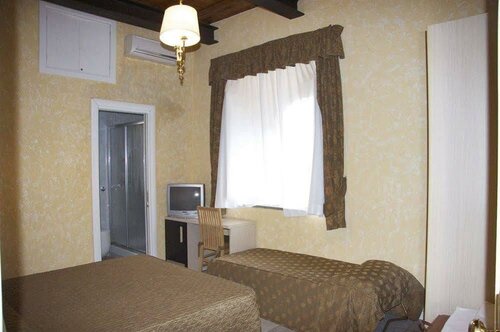 Daniel's Inn