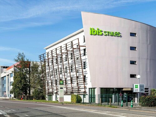 Гостиница Brit Hotel Atalante Beaulieu в Сессон-Севинье