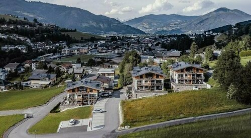 Гостиница Avenida Panorama Suites Kaprun в Капруне