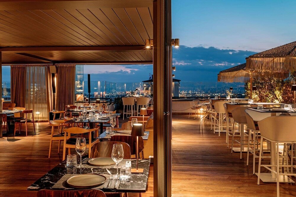 Фото Brown Acropol