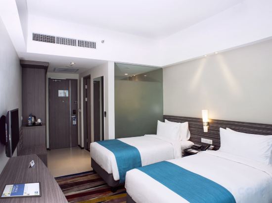 Фото Holiday Inn Express Surabaya CenterPoint, an Ihg Hotel