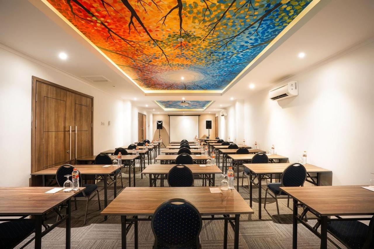 Фото Kaloka Airport Hotel