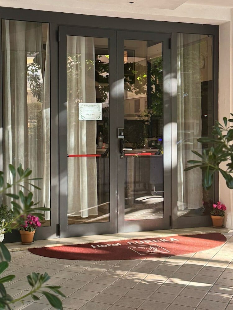 Фото Hotel Eureka