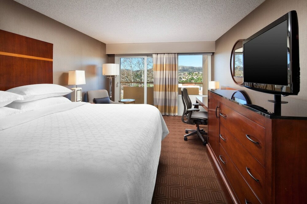 Фото Sheraton Agoura Hills Hotel