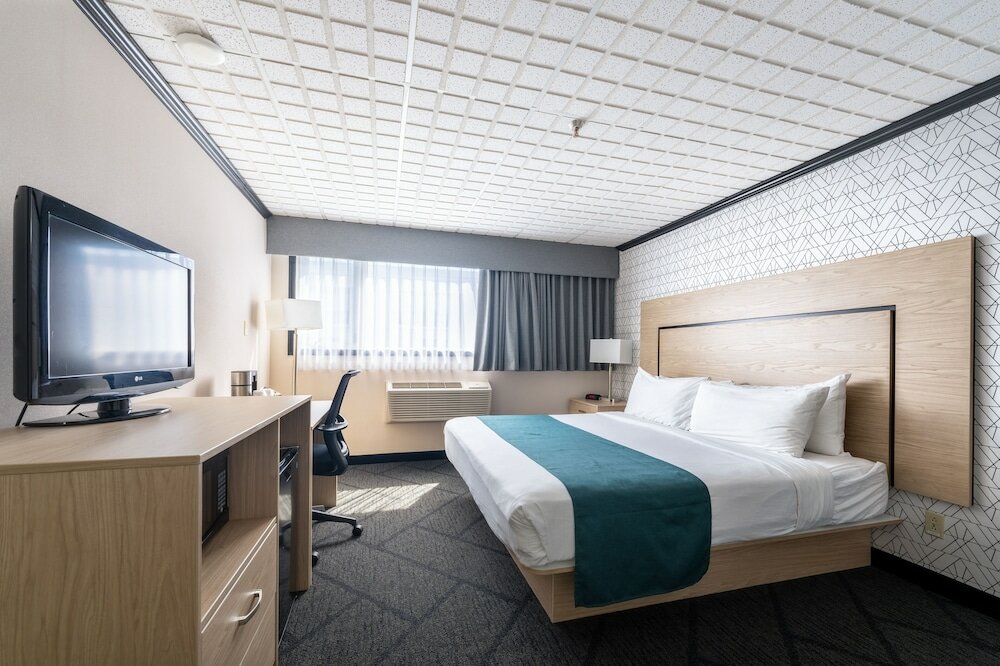 Фото Sternwheeler Hotel and Conference Centre