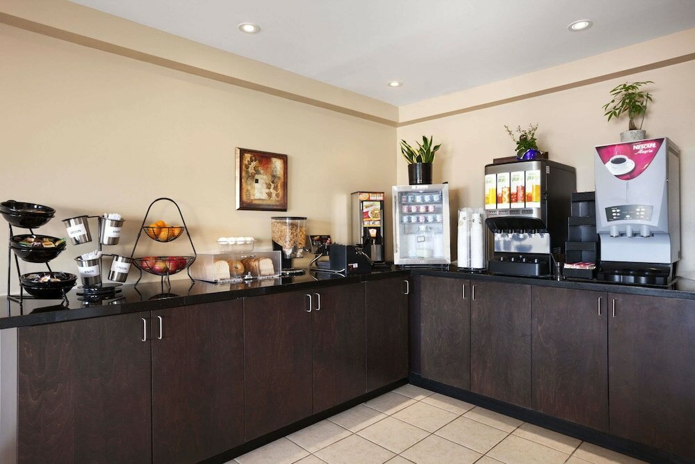 Фото Travelodge by Wyndham Kapuskasing