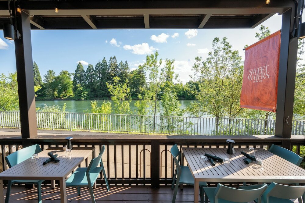 Фото Valley River Inn