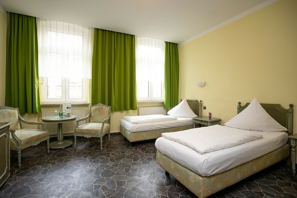 Фото Hotel Alexandra
