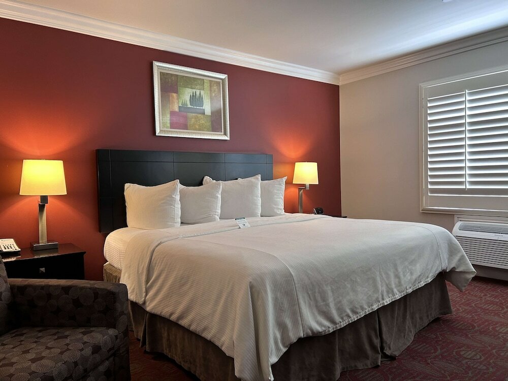 Фото Best Western Burbank Airport Inn